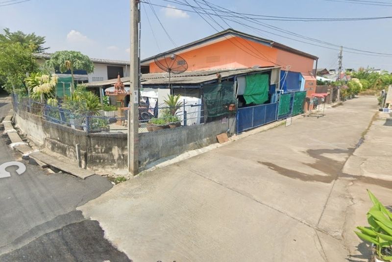 ลงทุนคุ้มค่า! ที่ดินพร้อมห้องเช่า 5 ห้อง รายได้เสริมทุกเดือน ใจกลางหนองแขม