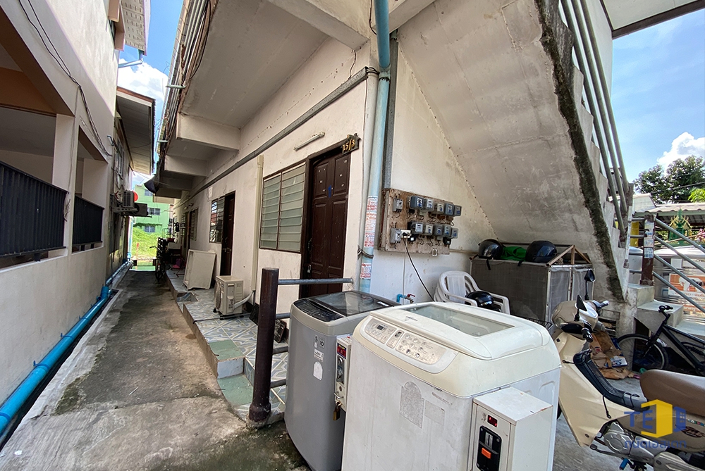 ขายอาคาร ห้องเช่าพร้อมผู้เช่าเป็นอาคาร 2 ชั้น มี 10 ห้อง ห้องน้ำในตัวทุกห้อง พื้นที่ 49 ตารางวา